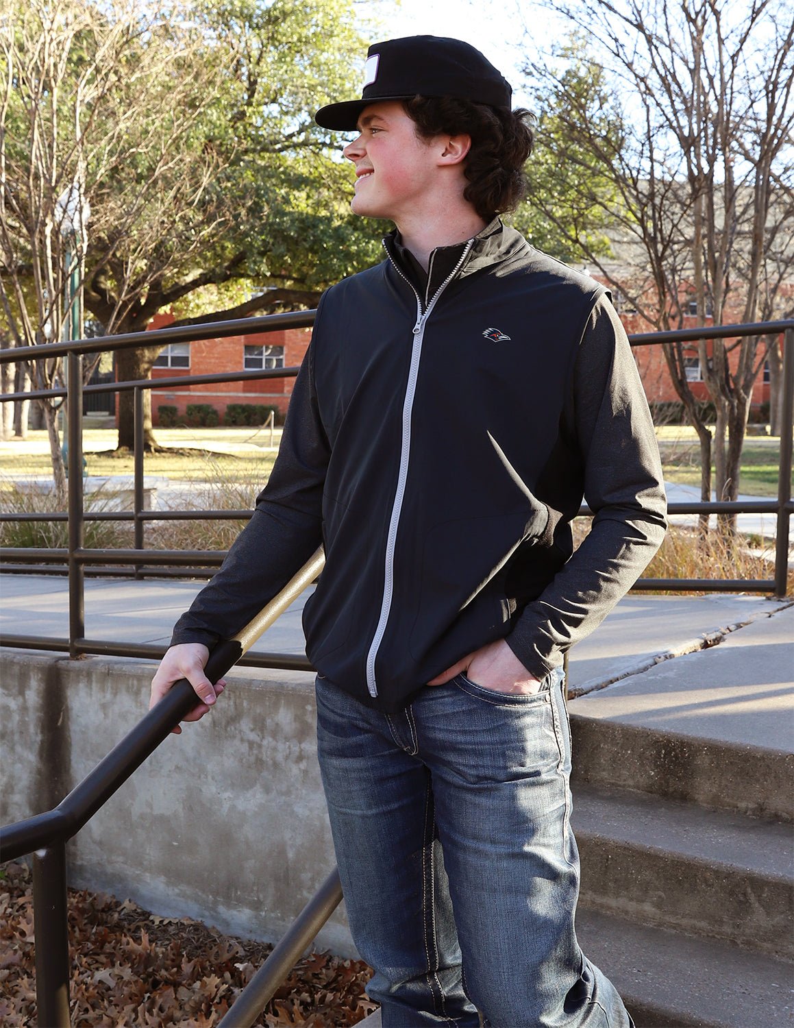 UTSA Legend Vest Black - High Creek